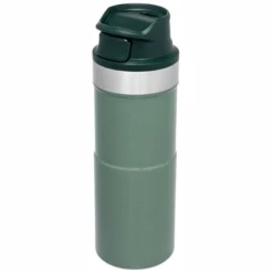 Mug Isotherme Stanley Classic Trigger Action Mug 2.0 Hammertone Green 0,47L -Meilleur Camping Magasin Large JPG The20Classic20Trigger Action20Travel20Mug202012oz20 11